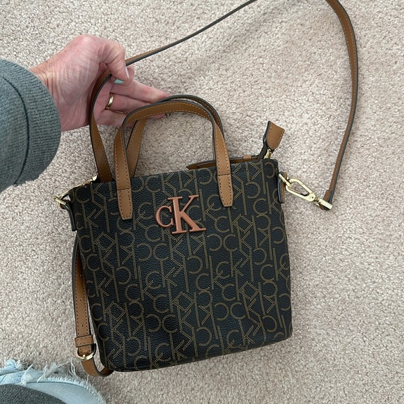 Calvin Klein purse - Picture 2 of 5